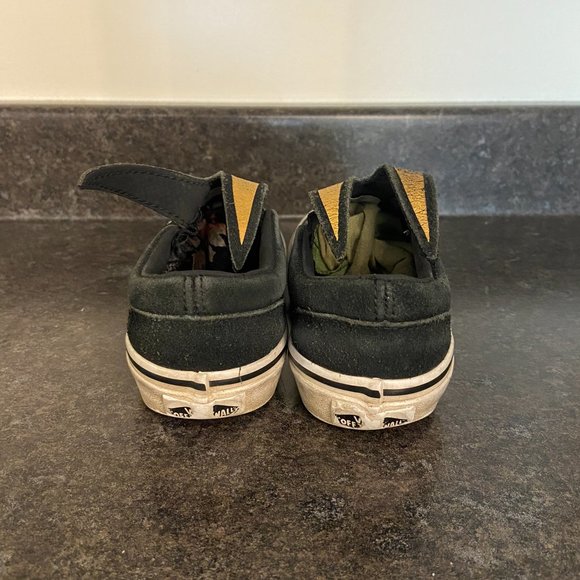 Vans 'Winking Bunny' Slip-Ons - Size 11.5C - Picture 4 of 8